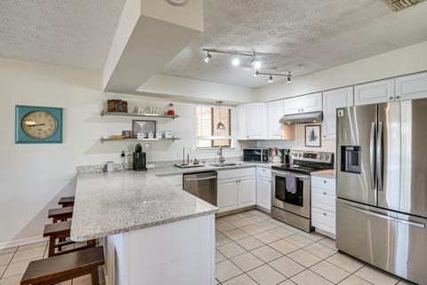 Steps to Sea! Panama City Gem w/ Pet-Friendly Yard House in Lower Grand Lagoon