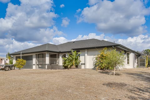 Poolside Bliss! Port Charlotte Haven 4 Mi to Beach House in Port Charlotte
