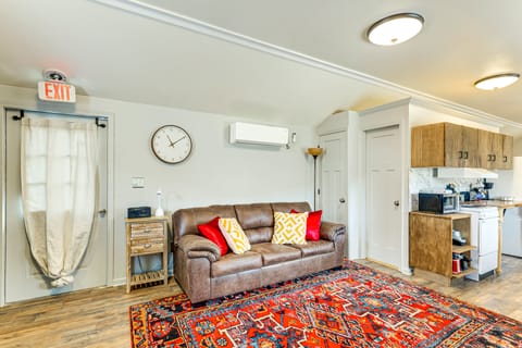 6 Mi to Clift Farm! Pet-Friendly Guesthouse House in Huntsville