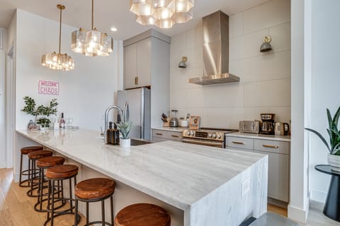 Rooftop Deck! Centrally Located Nashville Townhome Apartment in Nashville