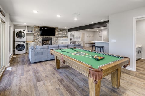 Hot Tub & Games Galore! Greers Ferry Lake Home House in Fairfield Bay