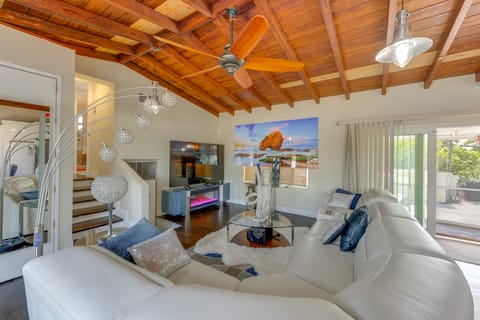 Oakland Park Gem w/ Year-Round Pool, 4 Mi to Beach House in Oakland Park