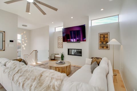 Sunnyside View: ABQ Home Near Old Town & BioPark! Apartment in Albuquerque