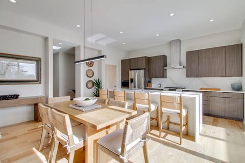 Sunnyside View: ABQ Home Near Old Town & BioPark! Apartment in Albuquerque