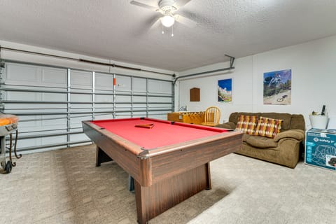 Poolside Oasis & Game Room Fun! Gem in Haines City House in Haines City