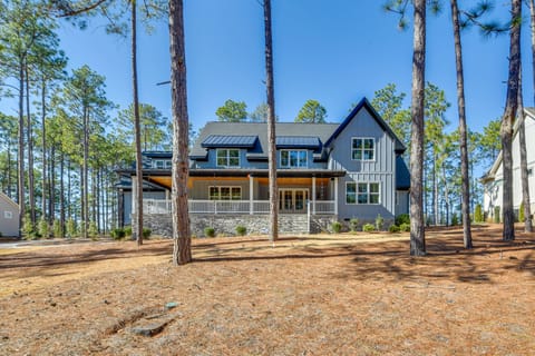 Golf, Ride & More! Luxe Home in Southern Pines House in Pinehurst