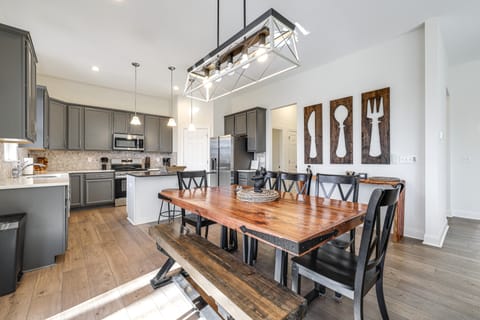 Lake Lure Getaway w/ Hot Tub & Fire Pit! House in Lake Lure