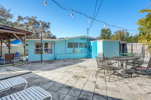 Sun & Sand in St Pete! Family Home w/ Tiki Bar House in Gulfport