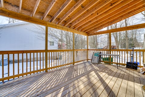 Family Getaway w/ Deck Near Tobyhanna State Park House in Tobyhanna