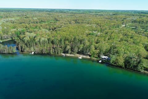 Live Lake Life! Johannesburg Compound Near Trails House in Michigan