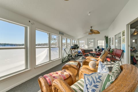 Live Lake Life! Johannesburg Compound Near Trails House in Michigan