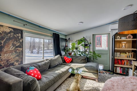 < 1 Mi to Dtwn Brandon! Cozy Home w/ Fenced Yard House in Brandon