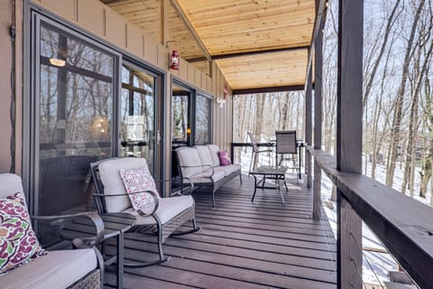 Peaceful Nature Retreat w/ Hot Tub in Lost City! House in Shenandoah Valley