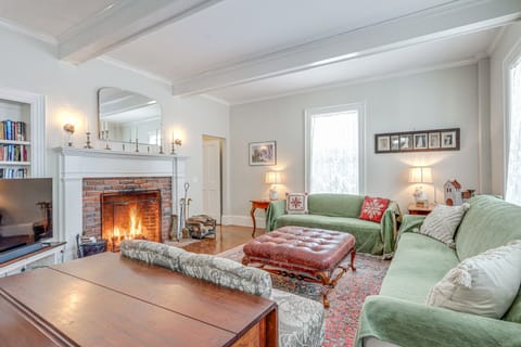 Restored Vermont Home & 'Cook's Country' TV Set House in Vermont