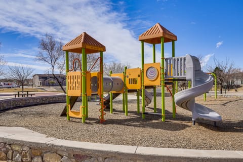 Near Parks & Venues: Upper Valley Family Home! House in El Paso