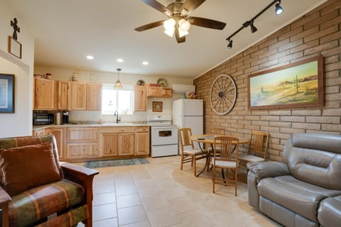 Horse Ranch Hideaway! Wickenburg Equestrian Casita Apartment in Maricopa County