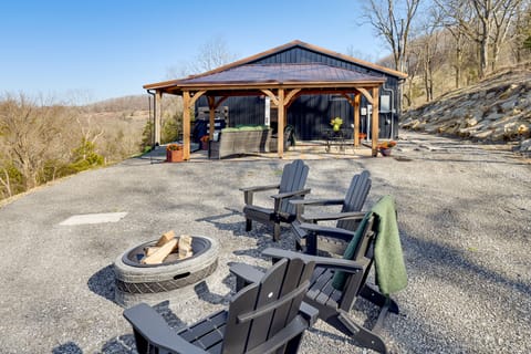 Nature Meets Nashville! Mtn-View Home in Hickman House in Tennessee