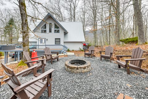 Family-Friendly Perks! Secluded Tuckasegee Haven House in Tennessee