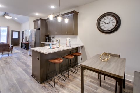 2 Mi to Nat'l Park! Stay & Play in Hot Springs House in Piney