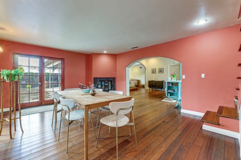 Great for Families! Mtn-View Los Angeles Home House in Eagle Rock