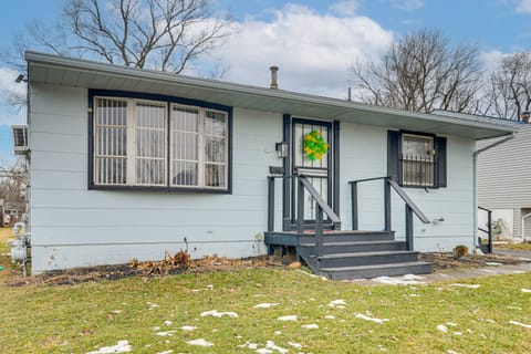 6 Mi to Downtown Columbus: Quiet Home w/ Yard House in Ohio