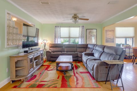 Sunroom & Spacious Yard! Family Gem in Orange Park House in Orange Park