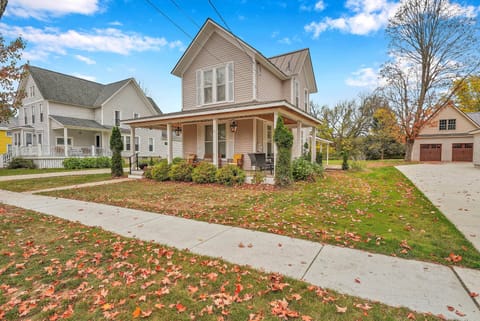 Stay & Play in Ellicottville Village! Home w/ Deck House in Ellicottville