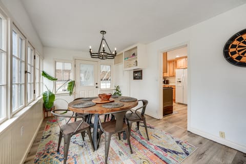 Walk to Dtwn Camas: Pet-Friendly Retreat w/ Yard! House in Willamette Valley