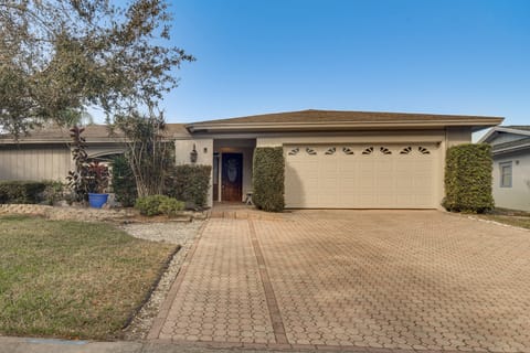 Poolside Oasis! Family Escape in Safety Harbor House in Safety Harbor