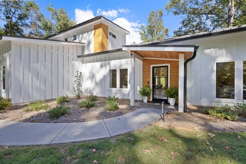 'The Emerald Cove Residence' Lake Oconee Luxury! House in Lake Oconee