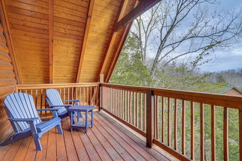 Mtn-View Gem w/ Hot Tub + Game Room in Sevierville House in Sevierville