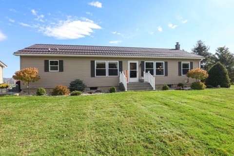 Explore + Relax: Gem Near Watkins State Park Gorge House in Seneca Lake