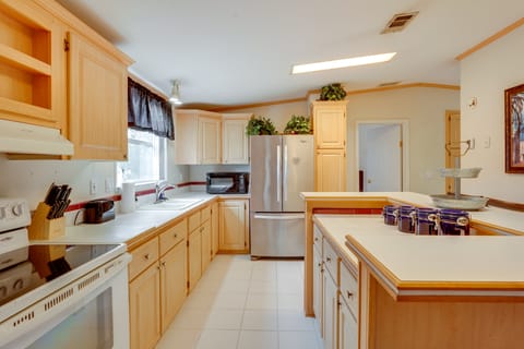 4 Mi to Beach: Perry Home Near Boat Launch House in Florida