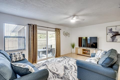 Sun, Sand & Poolside Relaxation! Ormond Beach Unit Apartment in Ormond Beach