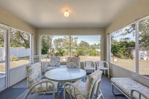 8 Mi to Sea! Snowbird Haven w/ Porch in Palm Coast House in Palm Coast