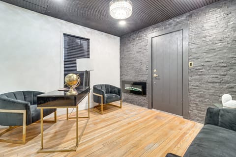 Modern Motor City Home w/ Office & Deck! House in Detroit