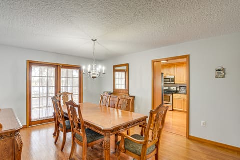 Lake Smith Getaway w/ Dock: Families Welcome! House in Florida