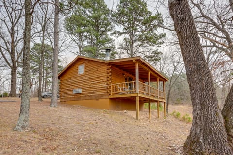 Eureka Springs Cabin on 9+ Acres: Community Perks! House in Arkansas