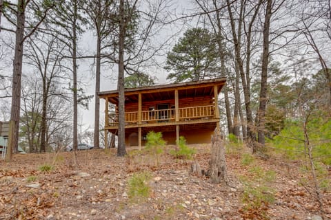 Hike, Play On-Site: Eureka Springs Cabin Near Dtwn House in Arkansas