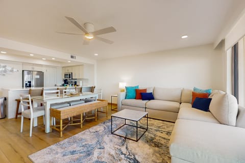 Sweeping View, Luxe Perks: Suntide III - Unit 708 Apartment in South Padre Island