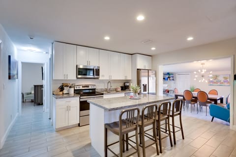 Pool & Patio! Gem 4 Mi to Fort Lauderdale Beach House in Fort Lauderdale