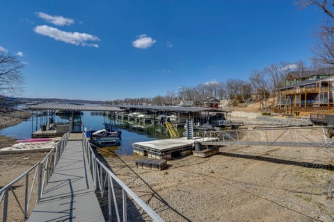 Water-View Deck! Lake Ozark Extended Stay Apartment in Village Four Seasons