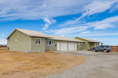 Hike, Fish & Golf! Pet-Friendly Home in Choteau House in Idaho