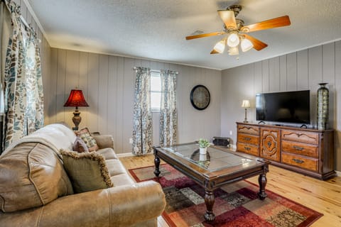 Riverfront Ventress Home w/ Patio & Shared Pier House in Mississippi