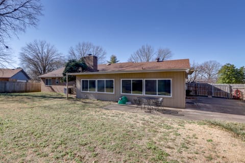 Near Trails & Dtwn Springdale! Dog-Friendly Home House in Springdale