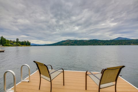 Hike, Fish & Unwind: Cocolalla Lake Home w/ Dock! House in Idaho