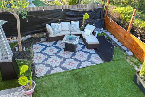 Modern Oceanside Living! Family Home w/ Workspace Apartment in Vista