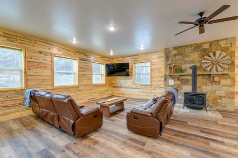 Mountain Retreat By the River: Star Valley Getaway Apartment in Afton