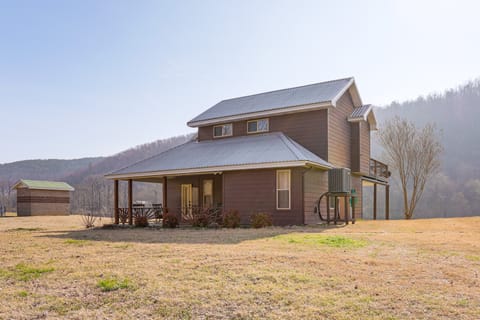 Viewing Deck! Scenic Sanctuary in Mountain Home House in Arkansas