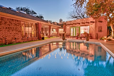 6 Mi to Texas Tech: Studio w/ Shared Pool & Grill Apartment in Lubbock